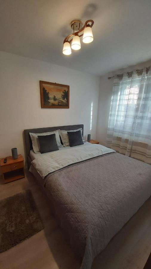Relax Apartament Apartment Satu Mare Exterior photo